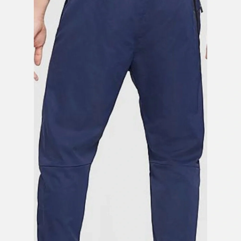 Nike Tech Essentials Unlined Commuter Pants